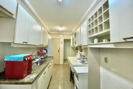 Apartamento à venda com 93m², 3 quartos e 2 vagasCozinha 