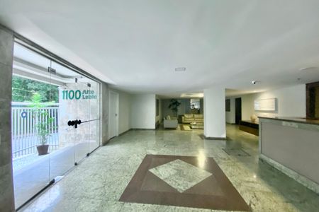 Apartamento à venda com 93m², 3 quartos e 2 vagasHall de entrada