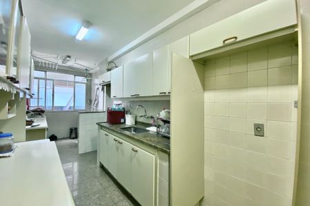 Apartamento à venda com 93m², 3 quartos e 2 vagasCozinha