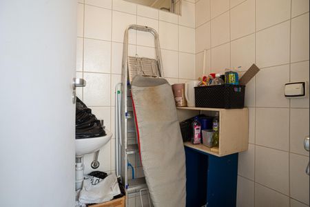 Apartamento à venda com 62m², 1 quarto e sem vagaBanheiro de Serviço