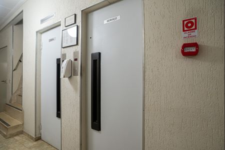 Apartamento à venda com 62m², 1 quarto e sem vagaÁrea comum - Elevadores