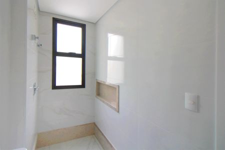 Apartamento à venda com 107m², 3 quartos e 3 vagasBanheiro da Suíte 2