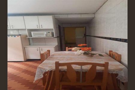 Casa à venda com 1 quarto, 140m² em Utinga, Santo André