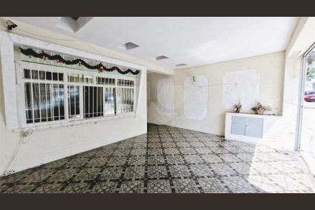 Casa à venda com 210m², 3 quartos e 1 vaga