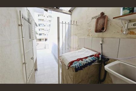 Casa à venda com 210m², 3 quartos e 1 vaga