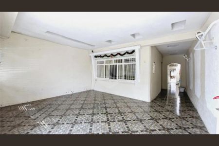 Casa à venda com 210m², 3 quartos e 1 vaga