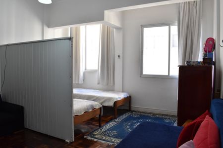 Sala 2 de apartamento para alugar com 2 quartos, 130m² em Centro, Curitiba