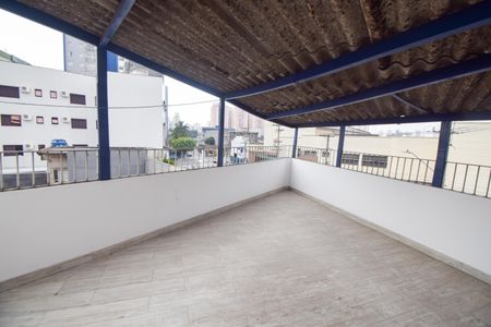 Casa para alugar com 60m², 2 quartos e 1 vagaÁrea comum