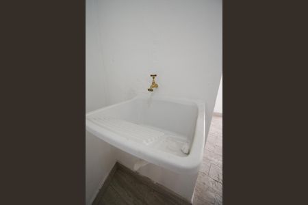 Casa para alugar com 60m², 2 quartos e 1 vagaÁrea de Serviço