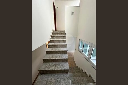 Casa à venda com 4 quartos, 270m² em Parque das Nações, Santo André