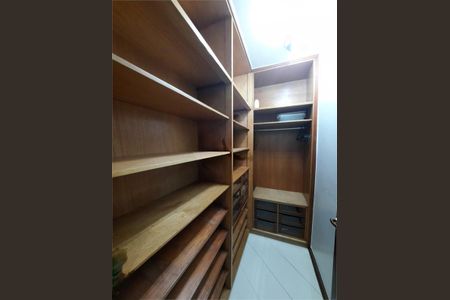 Casa à venda com 447m², 4 quartos e 2 vagas