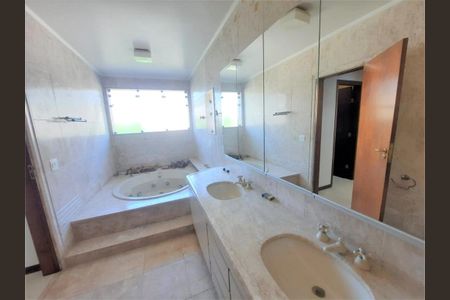 Casa à venda com 447m², 4 quartos e 2 vagas