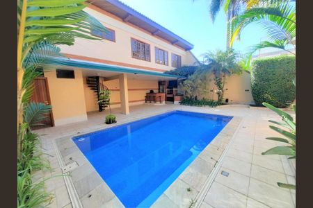 Casa à venda com 447m², 4 quartos e 2 vagas