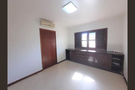 Casa à venda com 447m², 4 quartos e 2 vagas