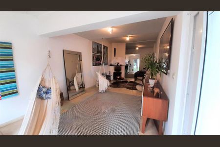 Casa à venda com 3 quartos, 180m² em Santo Amaro, São Paulo