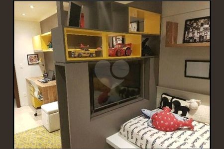 Casa à venda com 4 quartos, 240m² em Tatuapé, São Paulo