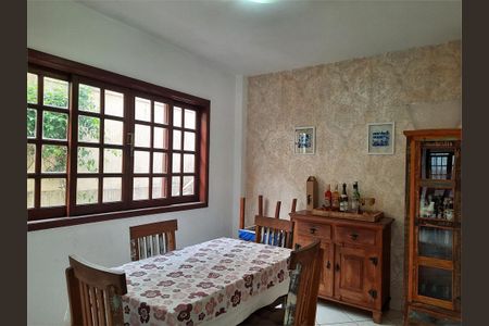 Casa à venda com 4 quartos, 162m² em Campo Belo, São Paulo