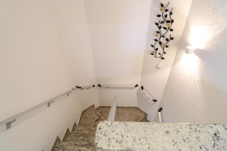 Apartamento à venda com 174m², 4 quartos e 6 vagasEscada