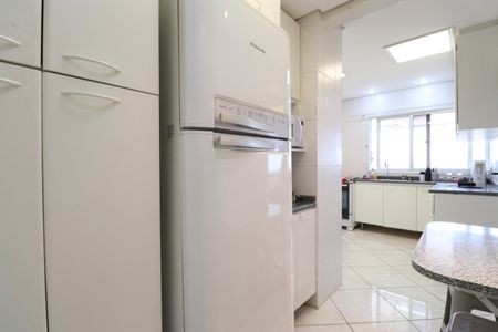 Apartamento à venda com 174m², 4 quartos e 6 vagasCozinha
