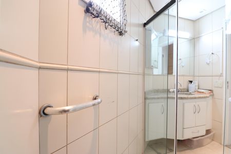 Apartamento à venda com 174m², 4 quartos e 6 vagasBanheiro da Suíte 1