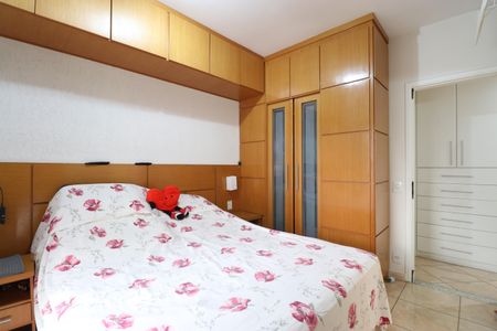 Apartamento à venda com 174m², 4 quartos e 6 vagasSuíte 1 e área Closet