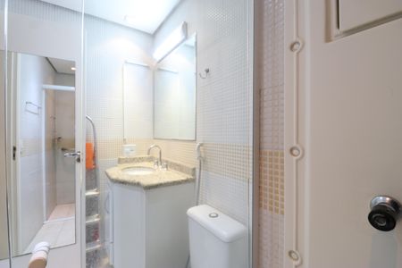 Apartamento à venda com 174m², 4 quartos e 6 vagasBanheiro da Suíte 2