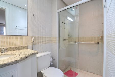 Apartamento à venda com 174m², 4 quartos e 6 vagasBanheiro da Suíte 2