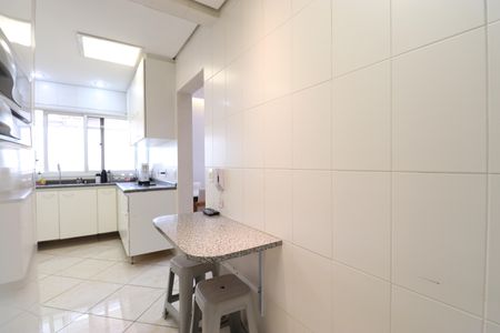 Apartamento à venda com 174m², 4 quartos e 6 vagasCozinha