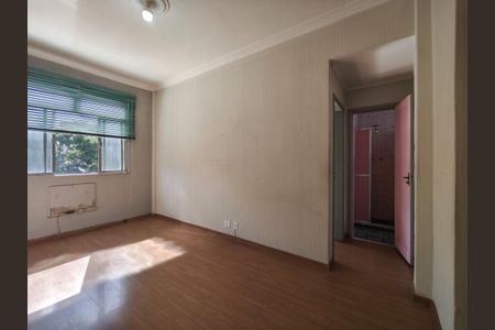 Apartamento à venda com 45m², 1 quarto e 1 vagaSala