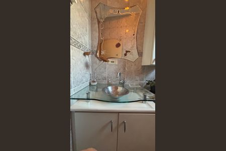 Casa para alugar com 198m², 3 quartos e 2 vagas Casa para alugar com 198m², 3 quartos e 2 vagasBanheiro da Suíte