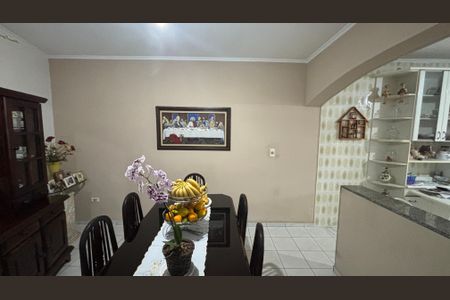 Casa para alugar com 198m², 3 quartos e 2 vagas Casa para alugar com 198m², 3 quartos e 2 vagasCozinha