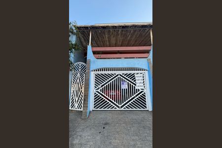 Casa para alugar com 198m², 3 quartos e 2 vagas Casa para alugar com 198m², 3 quartos e 2 vagasFachada