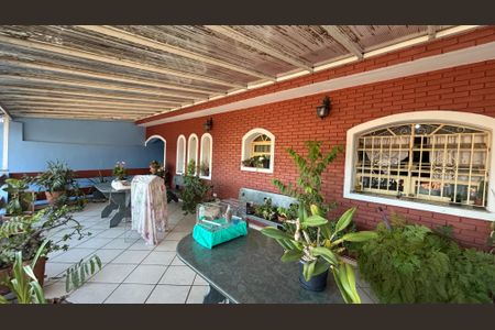 Casa para alugar com 198m², 3 quartos e 2 vagas Casa para alugar com 198m², 3 quartos e 2 vagasÁrea comum