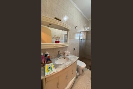 Casa para alugar com 198m², 3 quartos e 2 vagas Casa para alugar com 198m², 3 quartos e 2 vagasBanheiro