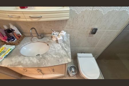 Casa para alugar com 198m², 3 quartos e 2 vagas Casa para alugar com 198m², 3 quartos e 2 vagasBanheiro