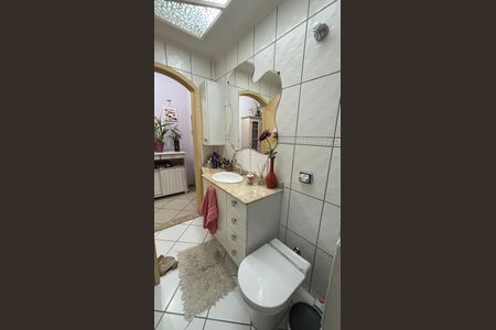 Casa para alugar com 198m², 3 quartos e 2 vagas Casa para alugar com 198m², 3 quartos e 2 vagasBanheiro