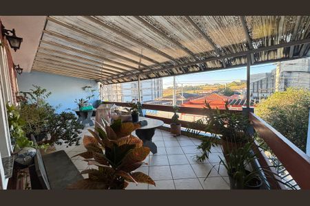 Casa para alugar com 198m², 3 quartos e 2 vagas Casa para alugar com 198m², 3 quartos e 2 vagasÁrea comum