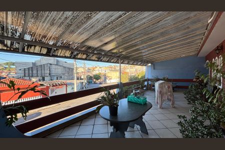 Casa para alugar com 198m², 3 quartos e 2 vagas Casa para alugar com 198m², 3 quartos e 2 vagasÁrea comum