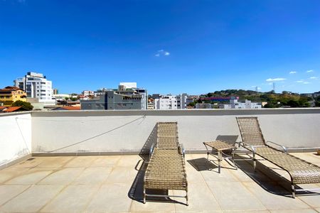 Apartamento à venda com 146m², 3 quartos e 4 vagas Apartamento à venda com 146m², 3 quartos e 4 vagasCobertura