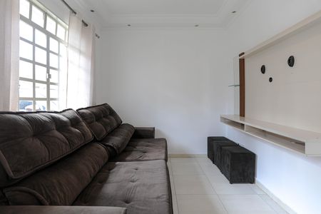 Sala de casa de condomínio para alugar com 2 quartos, 90m² em Vila Urupes, Suzano