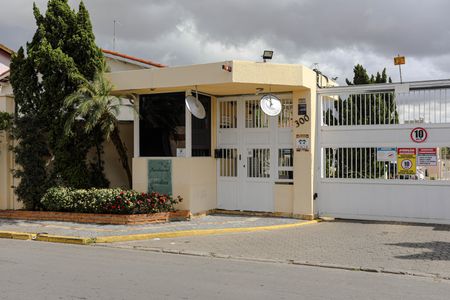 Casa de condomínio para alugar com 90m², 2 quartos e 2 vagasFachada