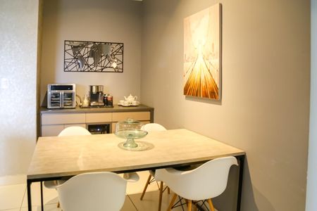Apartamento para alugar com 52m², 2 quartos e 2 vagas Apartamento para alugar com 52m², 2 quartos e 2 vagasSala de Jantar