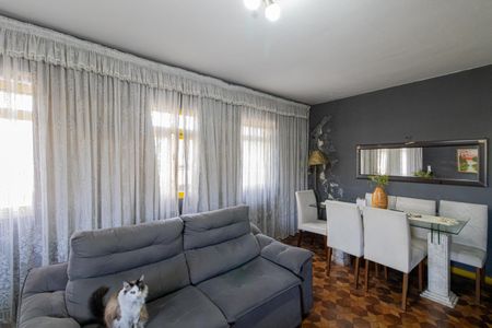 Casa à venda com 160m², 3 quartos e 3 vagasSala