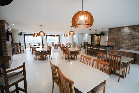 Apartamento para alugar com 65m², 2 quartos e 1 vaga Apartamento para alugar com 65m², 2 quartos e 1 vagaÁrea comum - Salão de festas