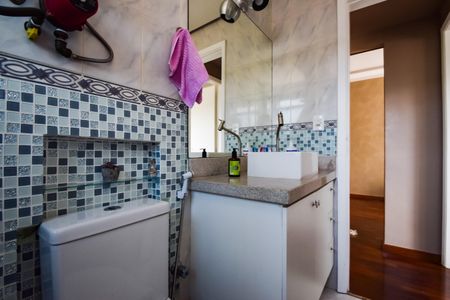 Apartamento à venda com 167m², 3 quartos e 2 vagas Apartamento à venda com 167m², 3 quartos e 2 vagasBanheiro Social