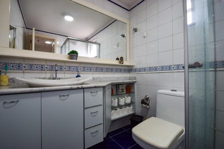 Apartamento à venda com 167m², 3 quartos e 2 vagas Apartamento à venda com 167m², 3 quartos e 2 vagasQuarto 3 - Banheiro