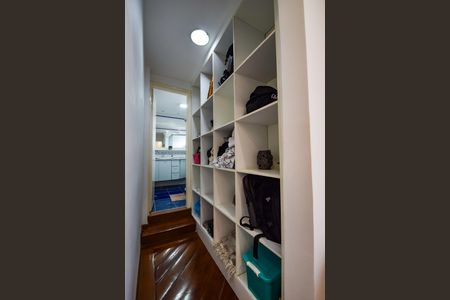 Apartamento à venda com 167m², 3 quartos e 2 vagas Apartamento à venda com 167m², 3 quartos e 2 vagasQuarto 3 - Closet