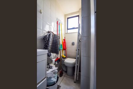 Apartamento à venda com 167m², 3 quartos e 2 vagas Apartamento à venda com 167m², 3 quartos e 2 vagasBanheiro de Serviço