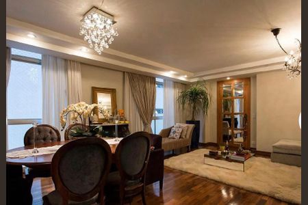 Apartamento à venda com 4 quartos, 190m² em Santa Cecilia, São Paulo