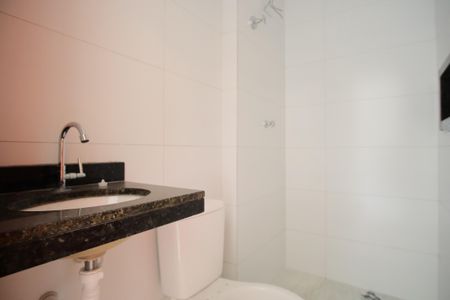 Apartamento à venda com 33m², 2 quartos e sem vagaBanheiro